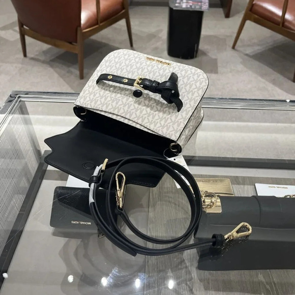 MICHAEL KORS Emilia Small Logo Crossbody Bag 35S2GU5C1B VANILLA/BLACK - Picture 5 of 11